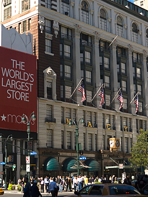 poll-13-macys-300.jpg