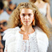 Runway Looks We Love: Oscar de la Renta