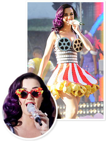 Katy Perry Glasses on Katy Perry S Custom Candy Sunglasses All The Details Instyle