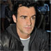 Was Justin Theroux Wearing a Man-gagement Ring at Alexander Wang?