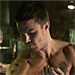 Arrow Star Stephen Amell's Abs Get Good Screen Time Tonight