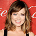 Olivia Wilde Gives Boyfriend Jason Sudeikis a Lesson in Lipstick