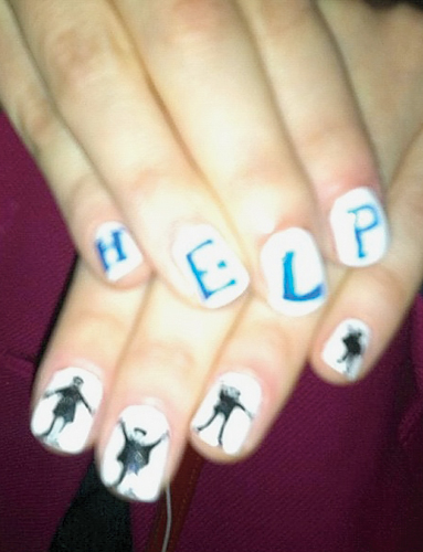 zooey deschanel nail art