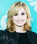 How to Maintain Your Blond Hair Color Like Anne Hathaway and Demi Lovato