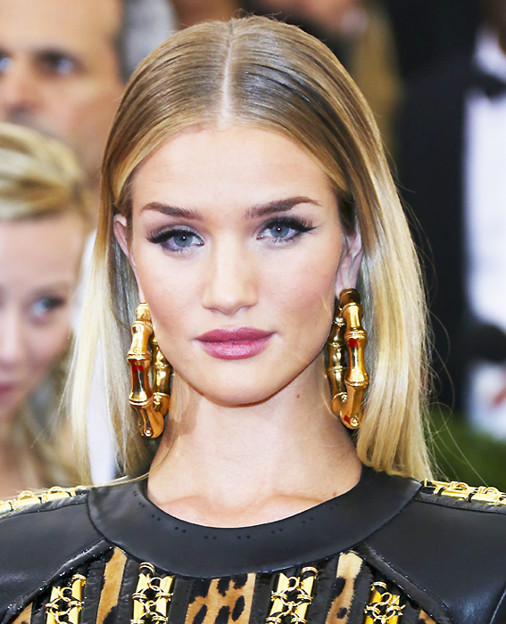 Rosie HuntingtonWhiteley 50 Shades The Exact Foundation Formula