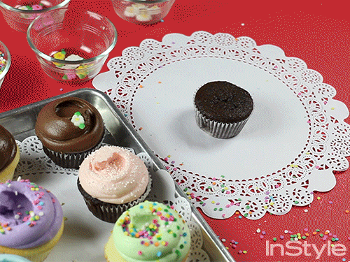 How-To Frost a Magnolia Bakery Cupcake