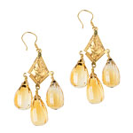 Gold earrings with quartz, Patricia Makena.