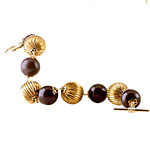 Bracelet of brass and resin beads, Oscar and Nancy.