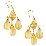 18kt-gold earrings with quartz, Patricia Makena.