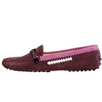 Embroidered suede moccasins, Tod's.