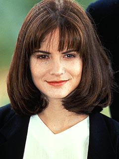 Jennifer Jason Leigh