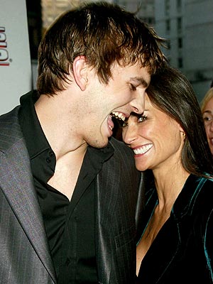NEW YORK MOMENT  photo | Ashton Kutcher, Demi Moore