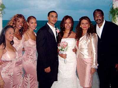 Family Wedding Photos on Becoming     Beyonc     Sister Of The Bride   Beyonce Knowles  Actor