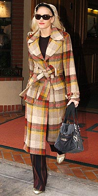 DISPLAY OF A FASHION photo | Gwen Stefani