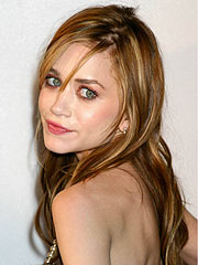 WEEK IN REVIEW: Mary-Kate Enters Clinic | Mary-Kate Olsen