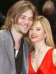 Mira Sorvino Marries Actor-Boyfriend