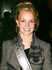 Britney Spears Thanks Mom, Talks Baby | Britney Spears