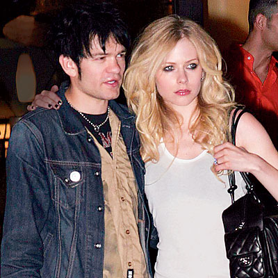 ENGAGING COUPLE photo | Avril Lavigne