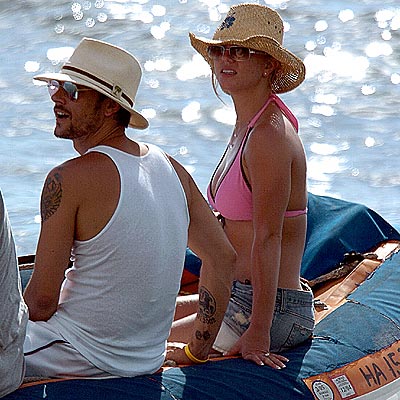 JULY 6: HAWAII photo | Britney Spears, Kevin Federline