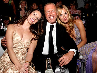 TRIPLE HAPPINESS photo | Kristin Davis, Michael Kors, Molly Sims