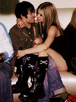 CANUCK CANOODLING photo | Avril Lavigne, Deryck Whibley