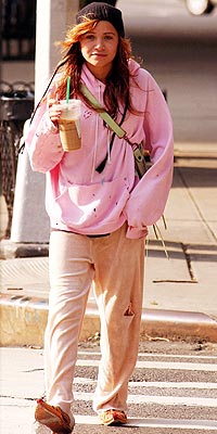 SCHOOL BUZZ photo | Mary-Kate Olsen