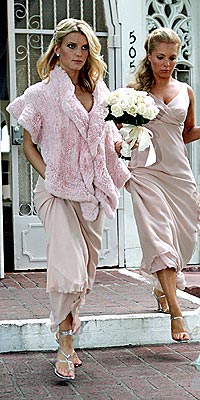 BLUSHING BRIDESMAID  photo | Jessica Simpson