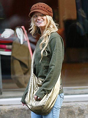 SHOP GIRL photo | Jessica Simpson