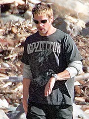 Going Their Own Way| Brad Pitt, Jennifer Aniston