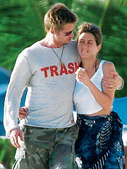 Signing Off| Brad Pitt, Jennifer Aniston