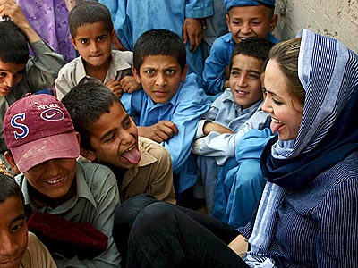 WORLDLY WOMAN photo | Angelina Jolie