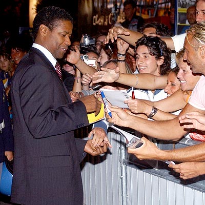 THE SIMPLE LIFE photo | Denzel Washington
