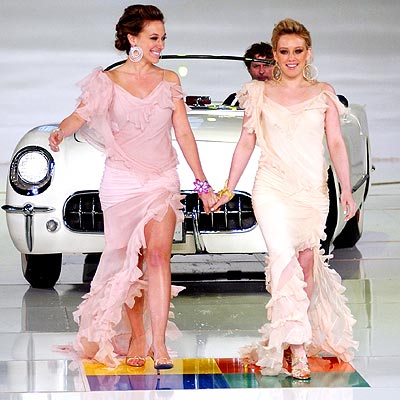 SISTER, SISTER photo | Haylie Duff, Hilary Duff