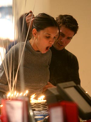 ALL AGLOW photo | Katie Holmes, Tom Cruise