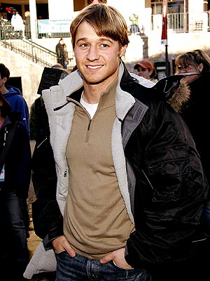KEEPING COOL photo | Benjamin McKenzie