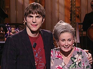 Ashton, Demi Mock Age Gap on SNL | Ashton Kutcher