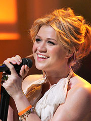 Kelly Clarkson's DNA for Sale on e-Bay
| Kelly Clarkson