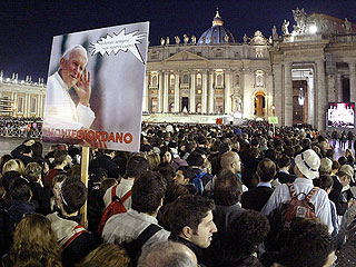Crowds Gather for Pope's Funeral Friday | Pope John Paul II