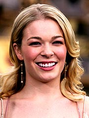 LeAnn Rimes to Undergo Leg Surgery | LeAnn Rimes