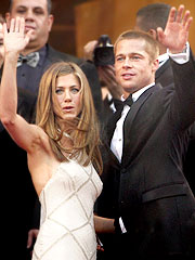 WEEK IN REVIEW: Brad & Jen's Split Official | Brad Pitt, Jennifer Aniston