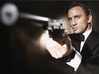 Angry Fans Call for Boycott of Craig's 007 | Daniel Craig