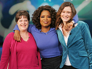 Oprah Hands Over $100,000 Reward Money