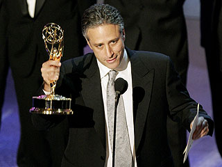 Emmys Love Raymond, Lost| Emmy Awards, Jon Stewart