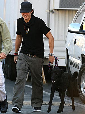 SHORT LEASH photo | Orlando Bloom
