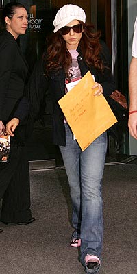 ON THE GO photo | Lindsay Lohan