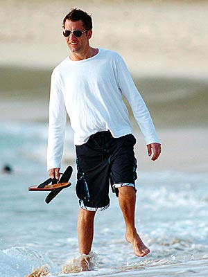 BEACH SCENE photo | Clive Owen