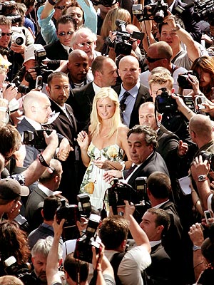 SCENE STEALER photo | Paris Hilton