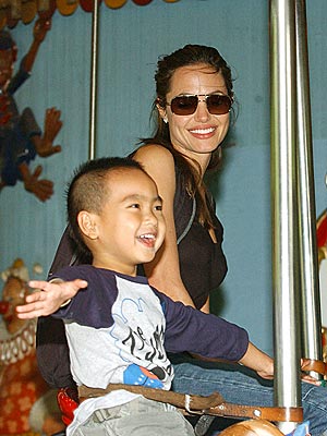 SPIN CITY photo | Angelina Jolie