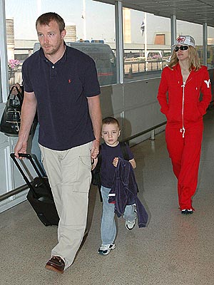 FAMILY TRIP photo | Guy Ritchie, Madonna