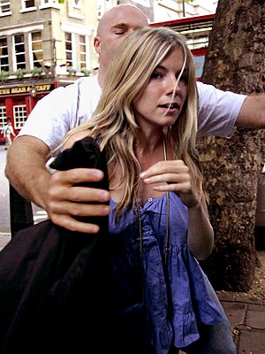 SOLO SHOW photo | Sienna Miller